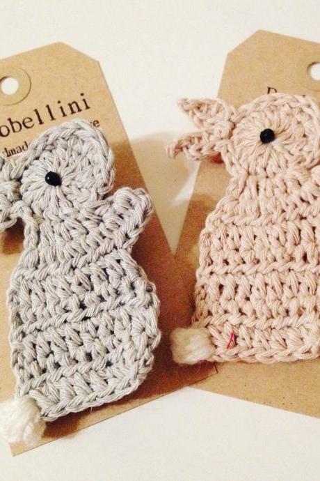 Handmade Crochet Bunny Rabbit Brooch Pin, Crochet Animal Brooch,Cute Fashion Accessories, Kitsch Accessories 
